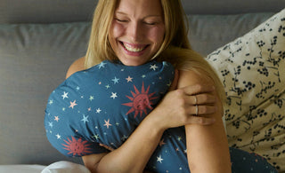 NÅR TRYGHED BLIVER TIL SØVN: NY BØRNEHOVEDPUDE TIL FORDEL FOR BØRNS VILKÅR