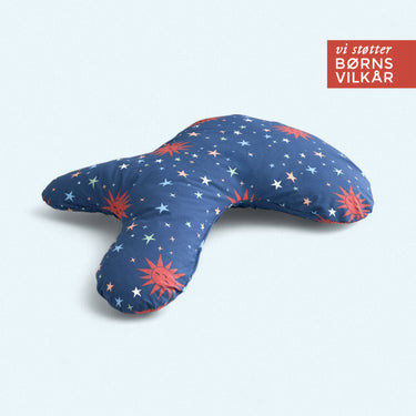 Deep Sleep Børnehovedpude – designet af Ulrikke Toft Simonsen for Børns Vilkår